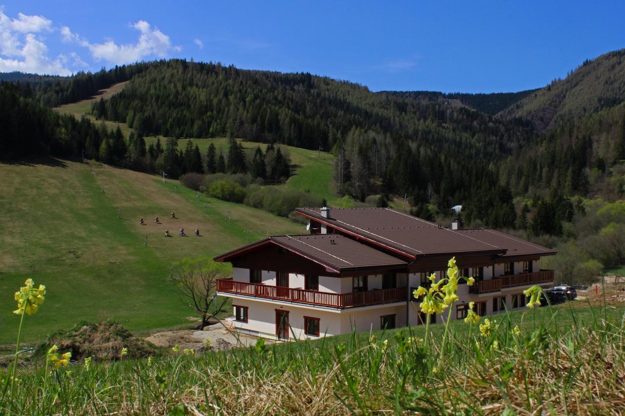 Hotel Studnicky Vernar Exterior photo